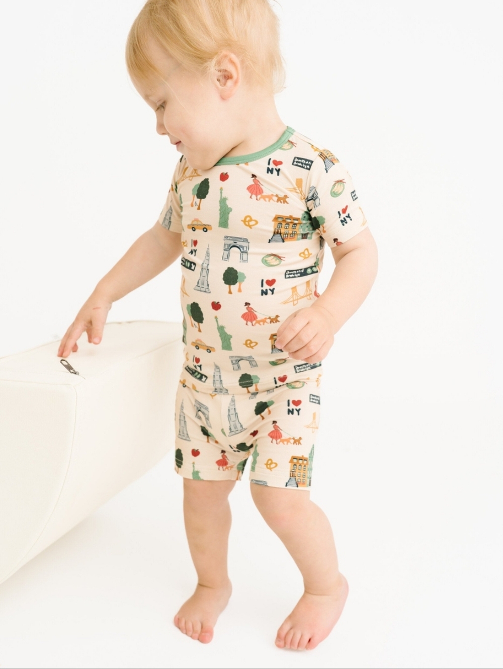 Nwt Little One Shop New York Print Kids Short Pajama Set Bamboo Nyc
